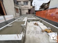 コミュニケーションがとりやすいリビング階段の住宅。移動の際にLDKを通る生活動線なので、ご家族と顔を合わせる機会が増えます。