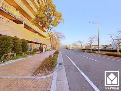 「コープマリナパーク」まで徒歩4分、「セブンイレブン西宮マリナパーク店」まで徒歩8分など、お買い物施設が徒歩圏内に複数あり便利な住環境です。