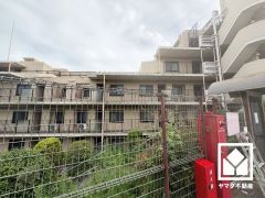 国道176号線が隣接して通っており、車での移動もしやすい立地です。