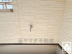 バルコニーには水栓がございます。汚れやすい作業を室内を汚さず行えるので、生活空間を清潔に保つことができます。