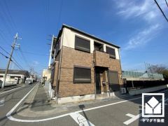 シンプルで飽きのこない設計が、暮らしに余白をもたらします。