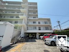 駐輪場・バイク置き場も完備しています。広々としており、使い勝手の良い設計です。