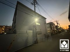 空き物件につき、ご内覧可能となっております。当日案内も可能ですのでぜひお問い合わせください。事前にご予約頂きましたら、営業時間外のご案内等も可能です。