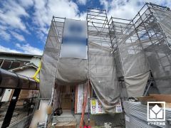 設計・建設住宅性能評価をW取得。耐震等級の他、維持管理対策等級、ホルムアルデヒド等級（内装及び天井裏等）、耐風等級、劣化対策等級など6項目で最も高い等級を取得した、高品質の住宅です。