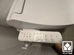 温水洗浄便座付きで、季節を問わずいつでも温かい便座をお使いいただけます。