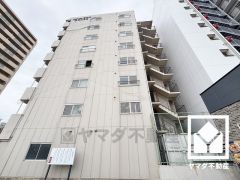 毎日の家事の負担を軽減でき、水道代の節約にもなる食器洗乾燥機付き。