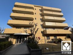 雨の日の洗濯や花粉・ウイルス対策にもお使いいただける浴室乾燥機付き。