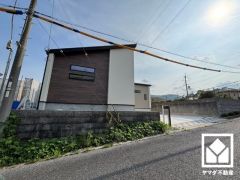こだわりの平屋建。災害に強く、生活動線がコンパクトなので小さなお子様や高齢者の方も移動しやすい住宅です。