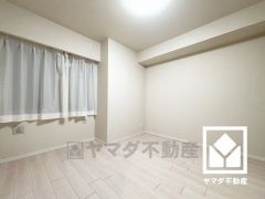 約7帖の洋室です。お子様のお部屋などにも丁度良い広さです。