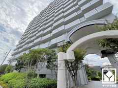 自然と調和するデザインが魅力。四季折々の風景に溶け込む、心地よい住まい。