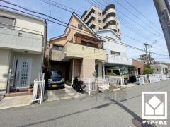 JR東海道本線「立花」駅まで徒歩約15分、阪急電鉄神戸線「塚口」駅まで徒歩約23分の立地。2沿線利用可能で、毎日の通勤・通学だけでなく、休日のお出かけまで利便性に優れています。