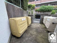 綺麗に整備されたゴミ出し場で気持ち良くお使い頂けます。