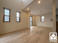 自然光を取り込む、開放感あふれる暮らし。隅々まで光が降り注ぎ、明るく心地の良い空間。