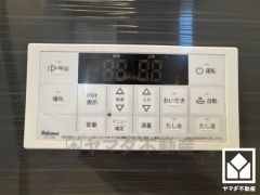 ボタン1つで自動でお湯張りができるオートバス機能付き。追い炊き機能もございますので、いつでも温かいお風呂に入ることができます。