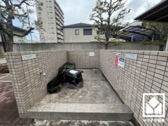 清潔なゴミ出し場で気持ち良くお使い頂けます。