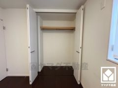 大きなクローゼットなので整理整頓しやすいです。