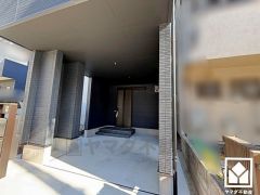 インナーガレージを1台分完備。重い荷物や雨の日の移動もスムーズで、快適なカーライフを実現。