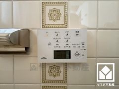 温水洗浄便座付きで、季節を問わずいつでも温かい便座をお使いいただけます。