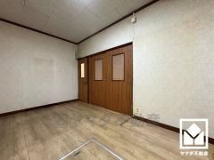 シンプルで美しいデザインのリビングが、毎日の生活に彩りを添える。