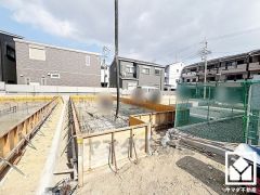 「ミニコープ西武庫」まで徒歩4分、「ファミリーマート尼崎常松」まで徒歩8分、「ウエルシア尼崎武庫元町店」まで徒歩15分など、お買い物施設が徒歩圏内に複数あり便利な住環境です。