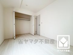 お子様のお部屋などにも丁度良い広さです。全居室に収納がございますので、お部屋の広さを最大限に活用できます。
