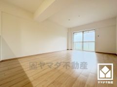 自然光を取り込む、開放感あふれる暮らし。隅々まで光が降り注ぎ、明るく心地の良い空間。