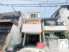 閑静な住宅街にあり、静かな環境で落ち着いた生活をお送りいただけます。