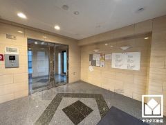 安心・安全な暮らしをサポートするオートロックシステムも完備。