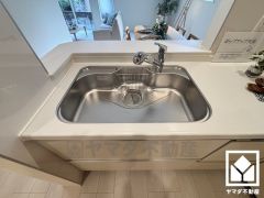 清潔感あふれるシンクで、毎日を気持ちよくスタート。