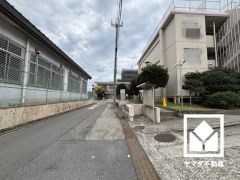 阪急電鉄神戸線「武庫之荘」駅まで徒歩約14分、JR東海道本線「立花」駅まで徒歩約19分の立地。2沿線利用可能で、毎日の通勤・通学だけでなく、休日のお出かけまで利便性に優れています。