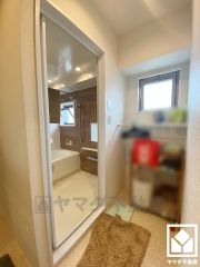 ゆったり脱衣スペース。