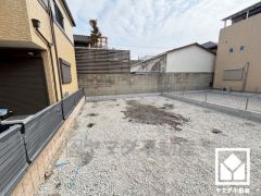 浴室は小窓が付いているので明るく、こもりがちな湿気もすぐ取り除くことができます。