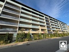 南向きバルコニーで陽当たり、風通し良好。広々としているため、お洗濯物をたっぷりと干す事ができます。