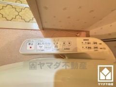 温水洗浄便座付で快適にお使いいただけます。