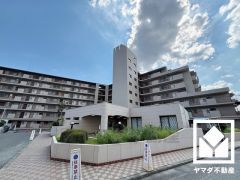 玄関にはシューズボックスがありスッキリお使い頂けます。