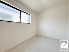 全居室に窓がございます。明るい陽光がたっぷり差し込む心地よい生活空間です。