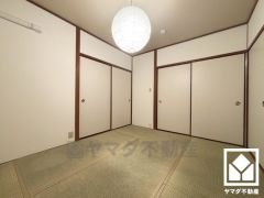 畳の香りに包まれる、心落ち着く和の空間。忙しい日常の中で、ほっと一息つける癒しの住まい。