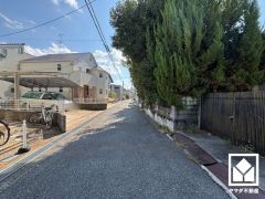 閑静な住宅街にあり、静かな環境で落ち着いた生活をお送りいただけます。