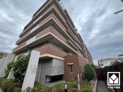 阪急電鉄神戸線「園田」駅まで徒歩約10分の立地。