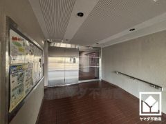 安心・安全な暮らしをサポートするオートロックシステムも完備。