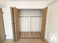 穏やかな暮らしを支える、豊かな収納。大きなクローゼットなので整理整頓しやすいです。