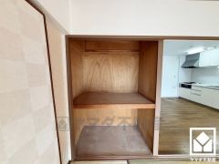 押入にはお客様用の座布団や寝具も収納可能です。