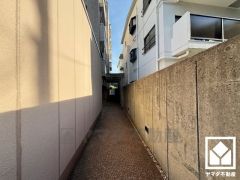 阪急電鉄甲陽線「苦楽園口」駅まで徒歩約16分の立地。2沿線利用可能で、毎日の通勤・通学だけでなく、休日のお出かけまで利便性に優れています。