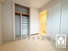 大きなクローゼットなので整理整頓しやすいです。