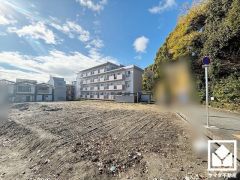 温水洗浄便座付きで、季節を問わずいつでも温かい便座をお使いいただけます。