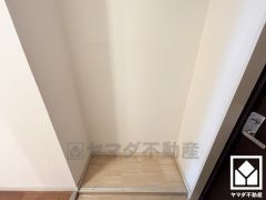 玄関にはお好みのシューズボックスを置いていただけるスペースがございます。
