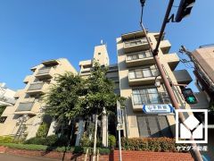 洗練されたデザインと堅牢な造り。美しさと安心を兼ね備えた、心地よい住まい。