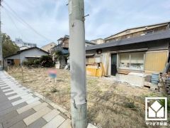 阪神電鉄本線「久寿川」駅まで徒歩約3分、阪急電鉄今津線「今津」駅まで徒歩約9分、JR東海道本線「西宮」駅まで徒歩約22分の立地。