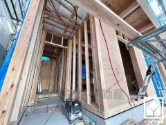 玄関にはシューズボックスを完備。家族の靴もしっかり収納できるので、玄関がいつも片付き、気持ちよくお客様を迎えられます。