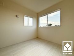 お子様のお部屋などにも丁度良い広さです。独立した居室なのでプライベートな時間をゆったり過ごせそうです。